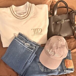 Swiftie Style! Michael Kors, TTPD, Levi’s